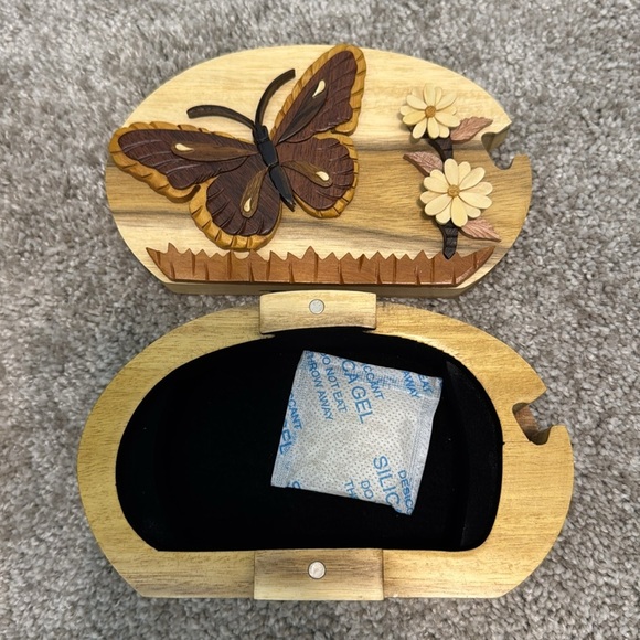 Carver Dan’s wooden puzzle box - Picture 7 of 10